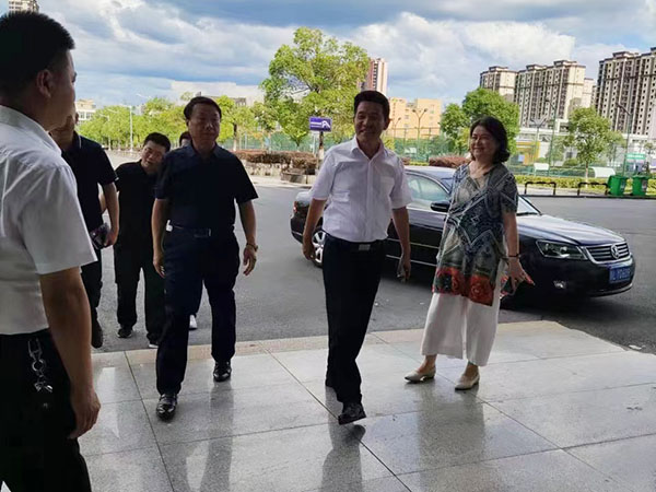 2022年7月7日，鷹潭市公安局治安支隊領(lǐng)導(dǎo)前來我公司調(diào)研